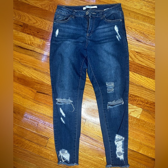 Women Ripped Jeans - Picture 2 of 4